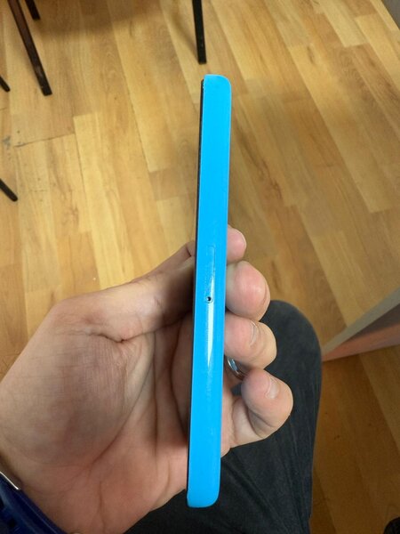 Vand Iphone 5c, albastru, neverlocked,32GB,IOS 10.3.3,perfect functional